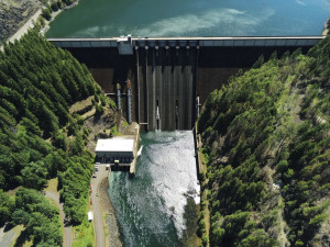 Lookout Point Dam on Middle Fork of Willamette